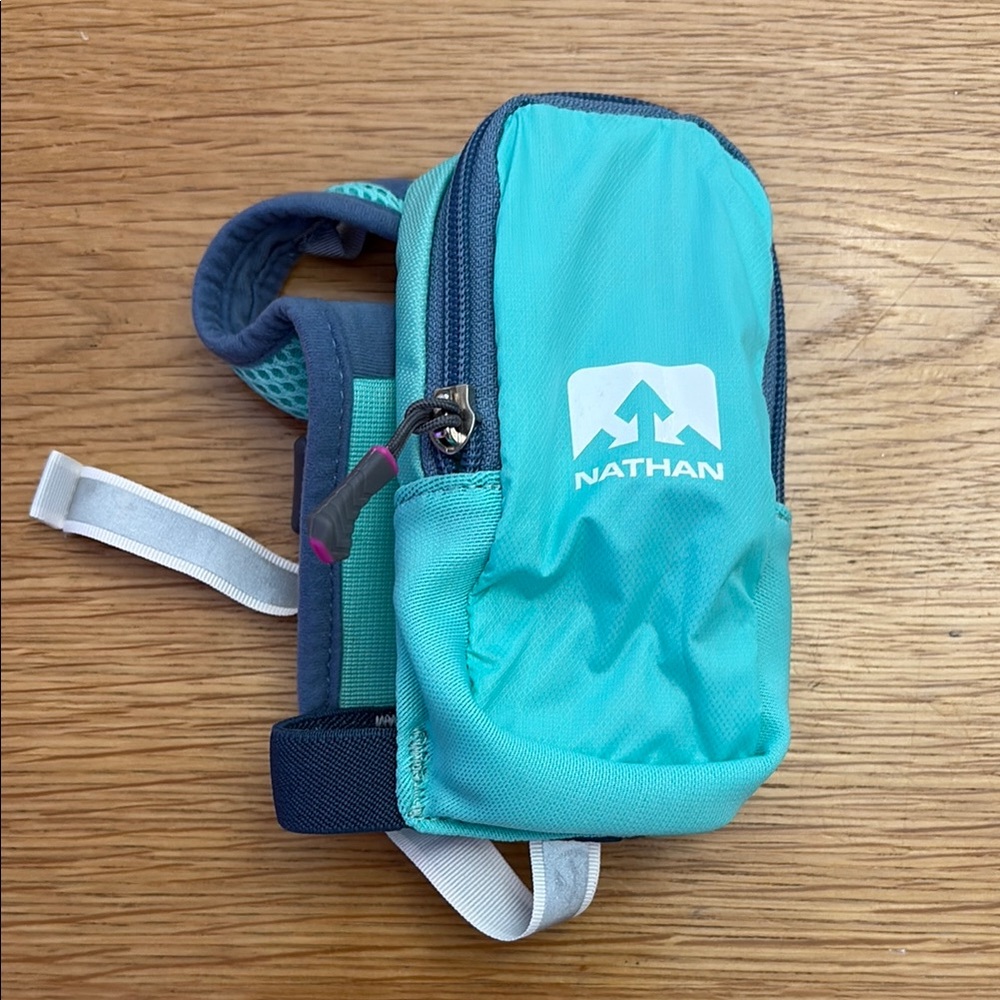 Nathan Hand-held waterbottle holder